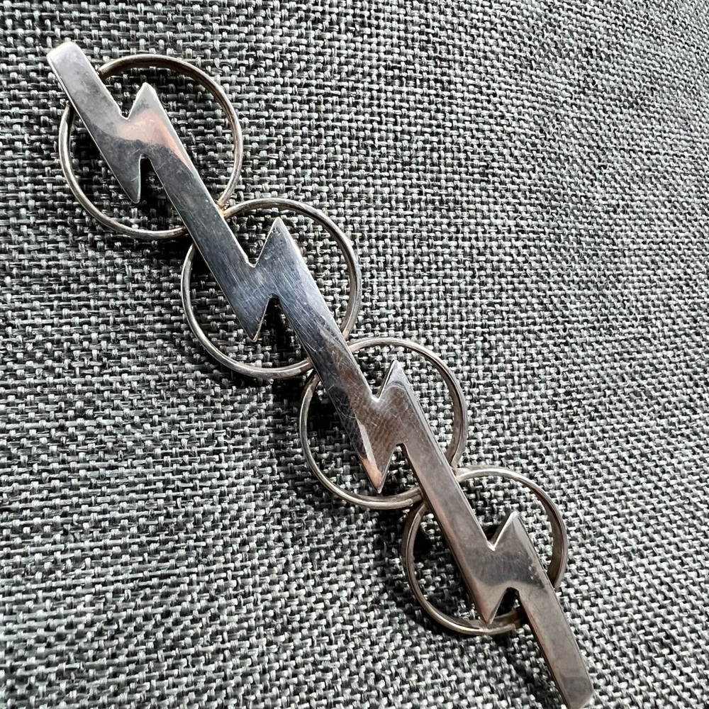 925 Sterling Silver Unisex Brooch Very Stunning and Action Forward 3 1/2 ☑️ - Picture 3 of 11